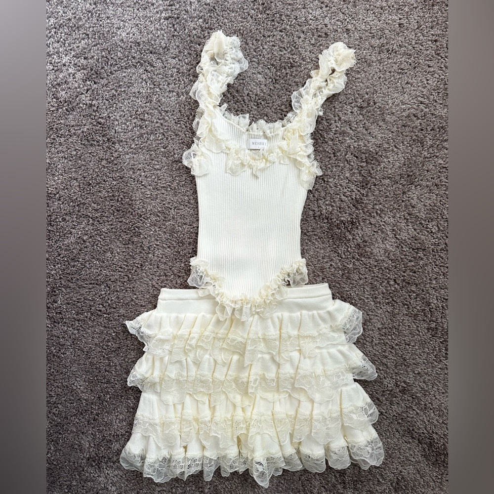 Meshki Lace Ruffle Set - Picture 4 of 6
